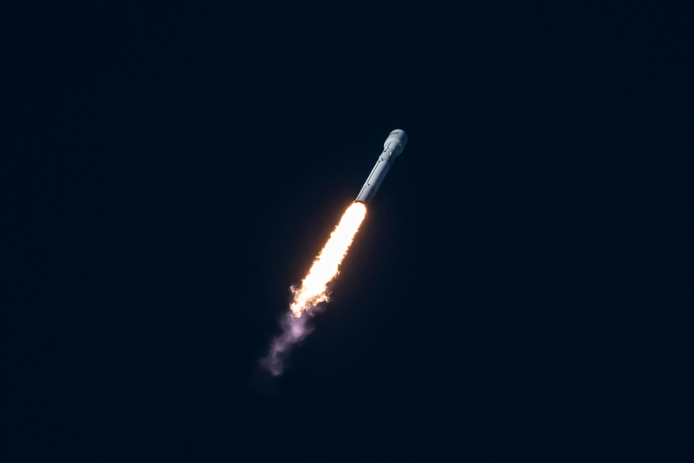 spacex-pnPS3Ox_2vE-unsplash.jpg